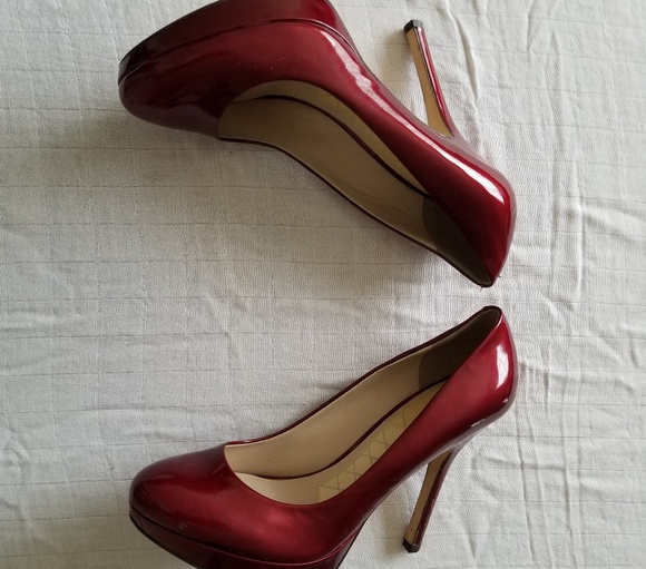 Joan and David Heels Flipp - Picture 2 of 6